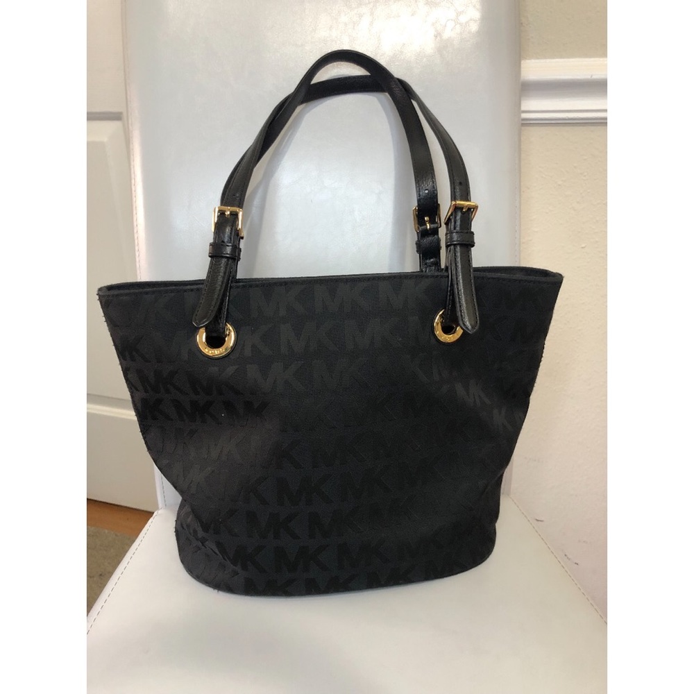 **Sold** Michael Kors Tote Bag Black